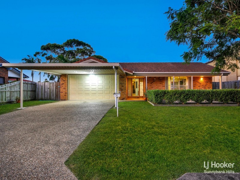 8 Hoover Court, Stretton QLD 4116