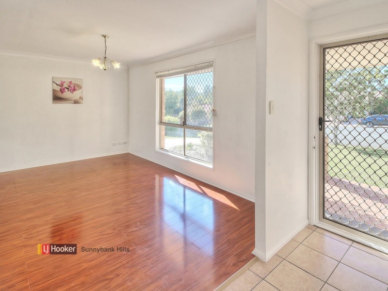 11 Scarlet Oak Place, Calamvale QLD 4116