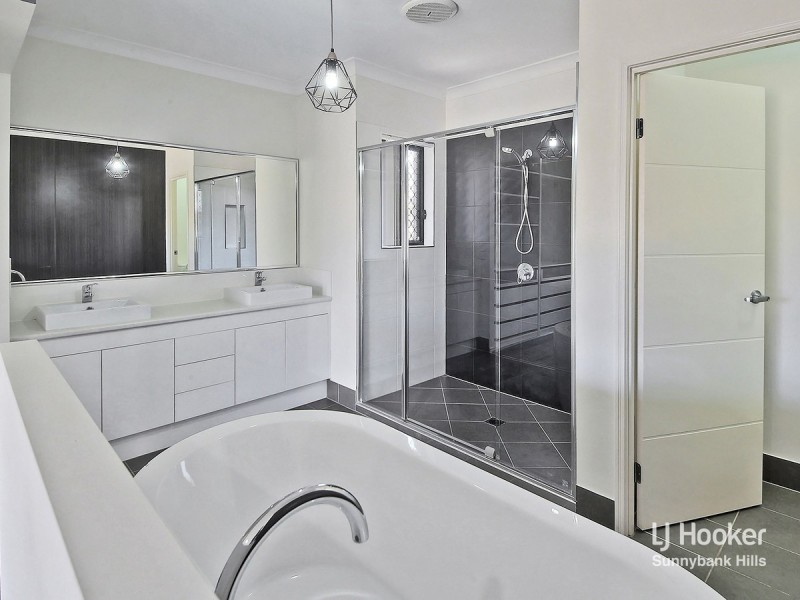 32 Copal Drive, Logan Reserve QLD 4133