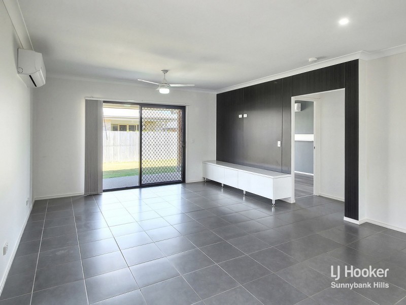 32 Copal Drive, Logan Reserve QLD 4133