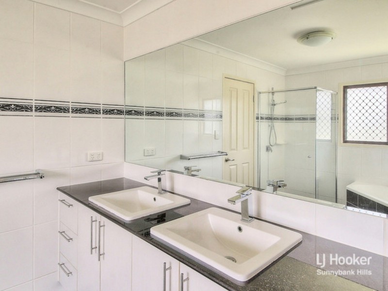 60 Lindwall Street, Upper Mount Gravatt QLD 4122