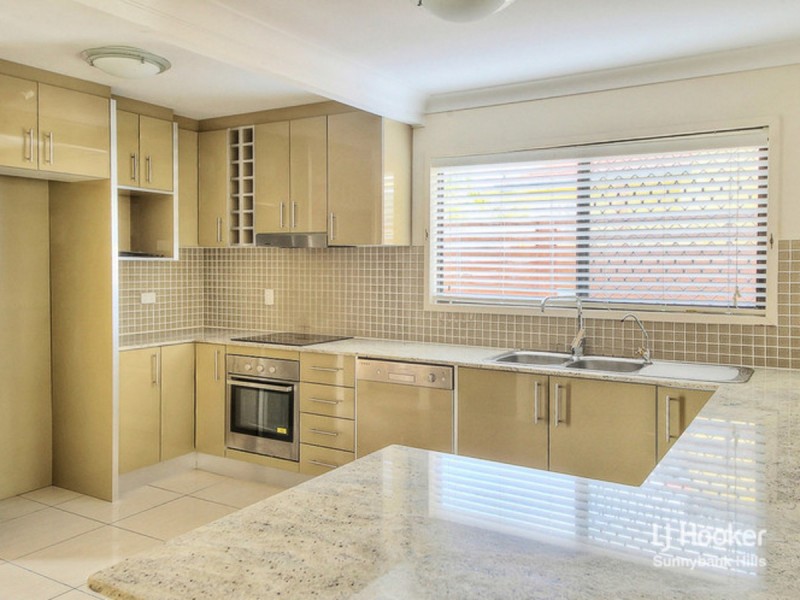 60 Lindwall Street, Upper Mount Gravatt QLD 4122