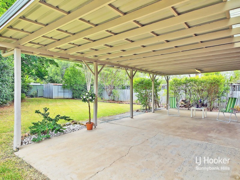 4 Raffin Crescent, Calamvale QLD 4116