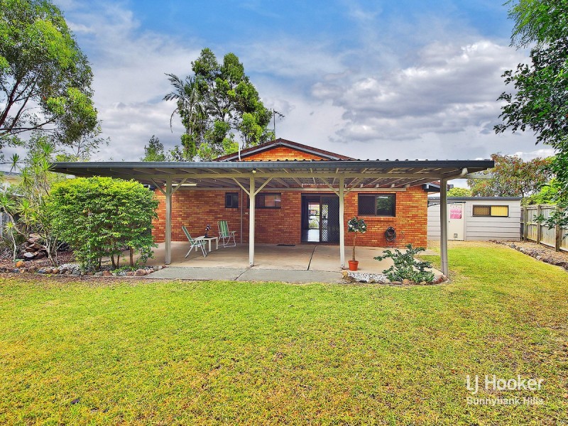 4 Raffin Crescent, Calamvale QLD 4116