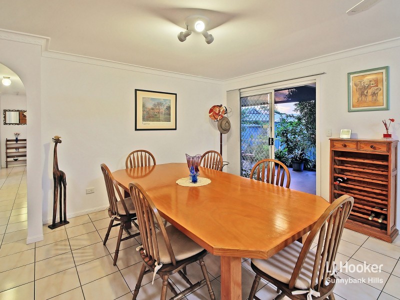 27 Eisenhower Street, Stretton QLD 4116