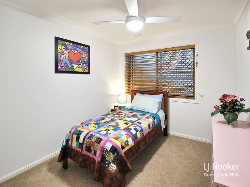 27 Eisenhower Street, Stretton QLD 4116