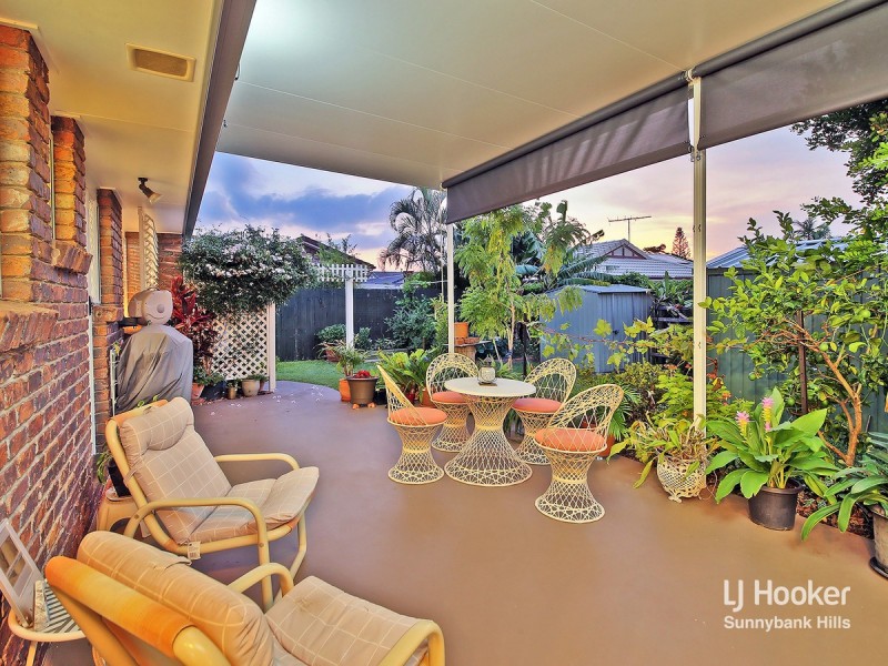 27 Eisenhower Street, Stretton QLD 4116