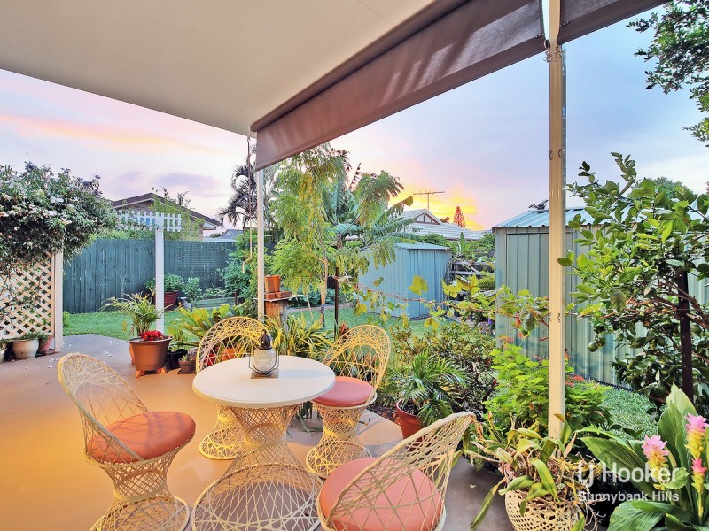 27 Eisenhower Street, Stretton QLD 4116