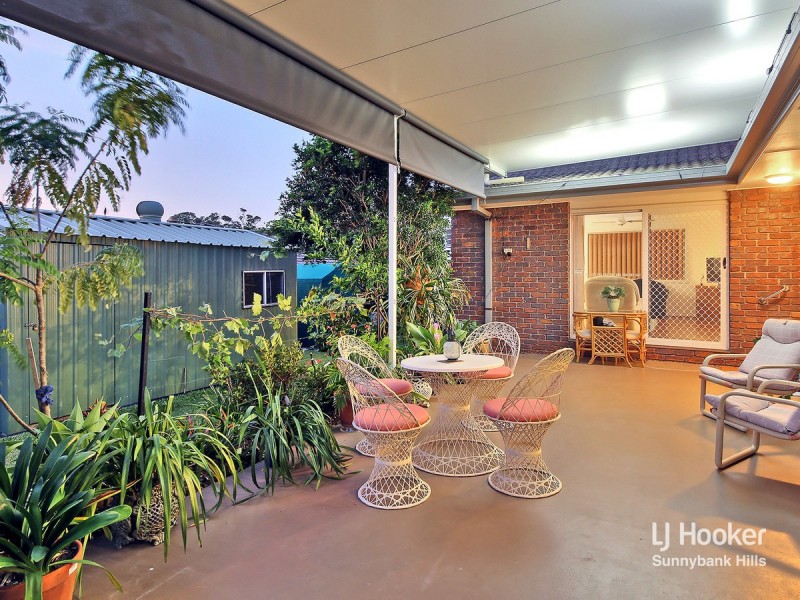 27 Eisenhower Street, Stretton QLD 4116