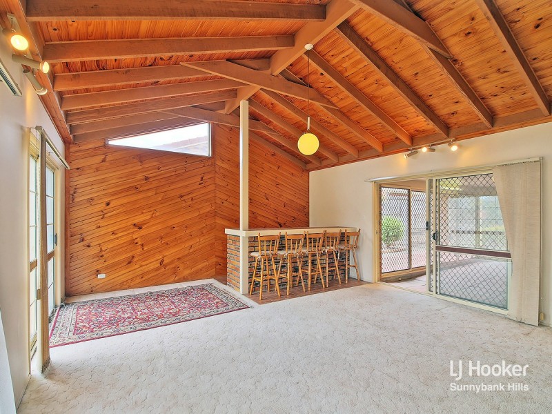 9 McKinley Court, Stretton QLD 4116