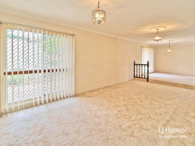 9 McKinley Court, Stretton QLD 4116