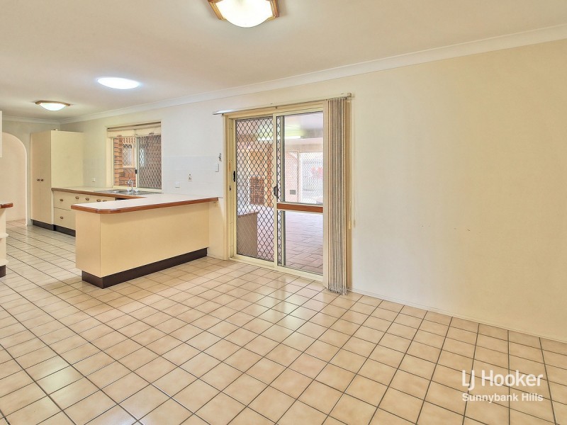 9 McKinley Court, Stretton QLD 4116