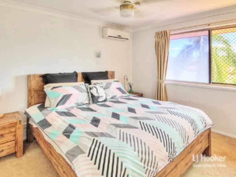 4 Chanel Crescent, Eight Mile Plains QLD 4113