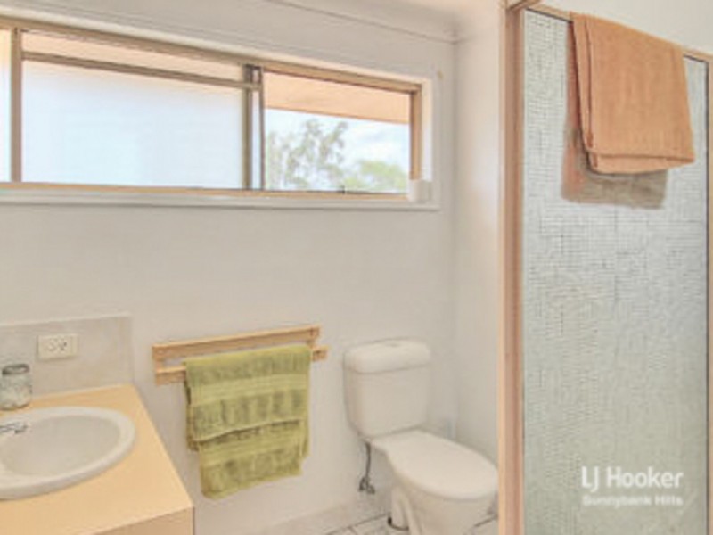 4 Chanel Crescent, Eight Mile Plains QLD 4113