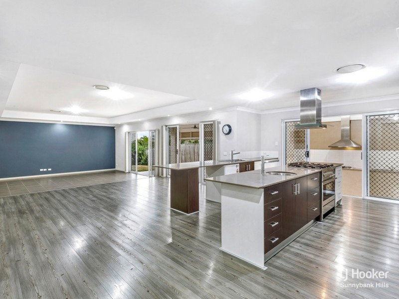 16 Larapinta Circuit, Parkinson QLD 4115