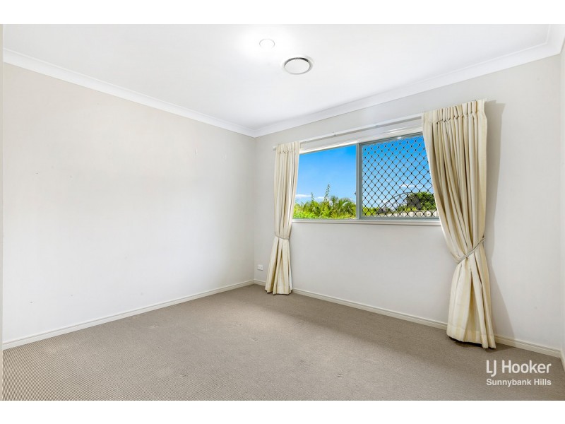16 Larapinta Circuit, Parkinson QLD 4115
