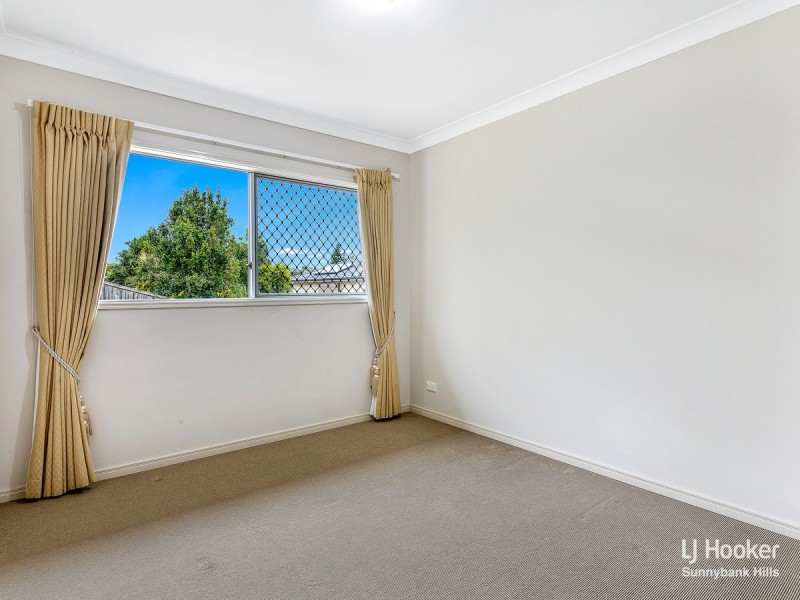 16 Larapinta Circuit, Parkinson QLD 4115