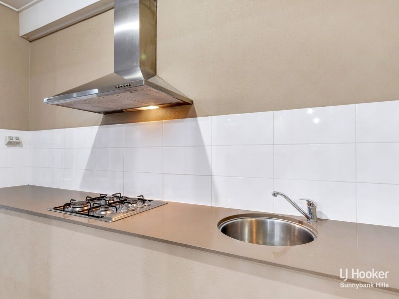 16 Larapinta Circuit, Parkinson QLD 4115