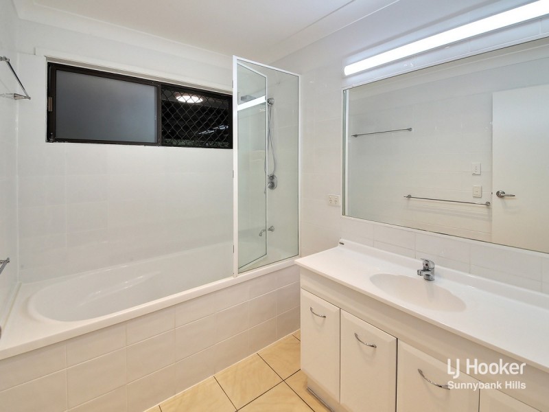 15 Basking Street, Runcorn QLD 4113