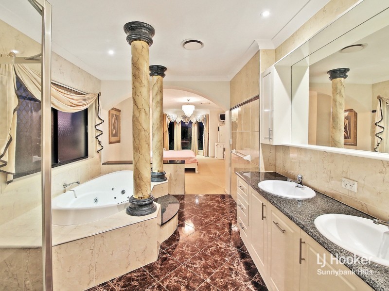 79 The Parkway, Stretton QLD 4116