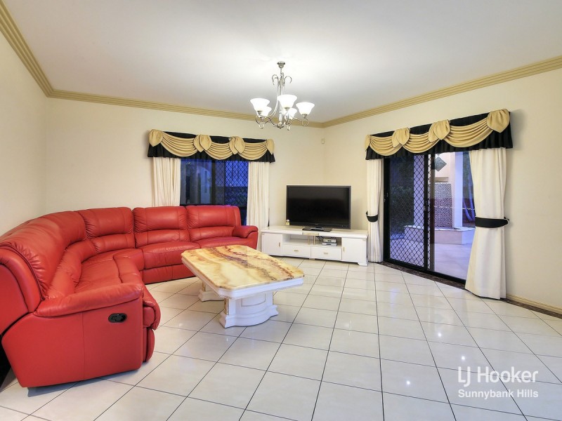 79 The Parkway, Stretton QLD 4116