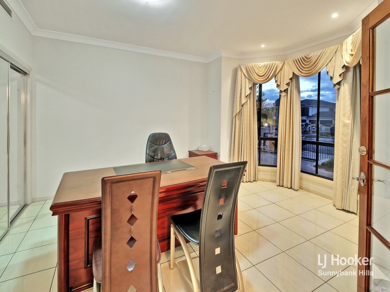 79 The Parkway, Stretton QLD 4116