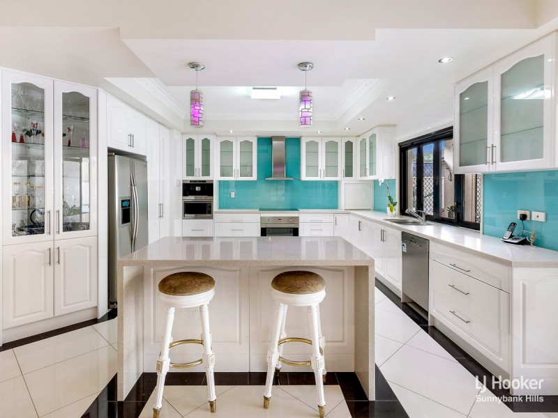 98 White Cedar Circuit, Stretton QLD 4116