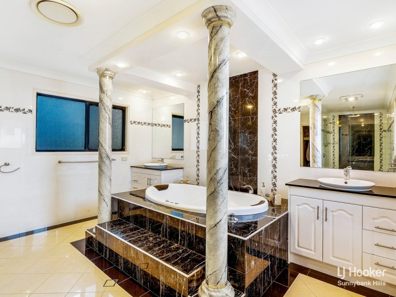 98 White Cedar Circuit, Stretton QLD 4116