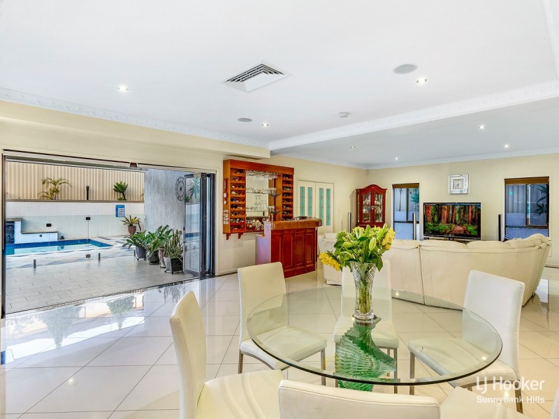 98 White Cedar Circuit, Stretton QLD 4116