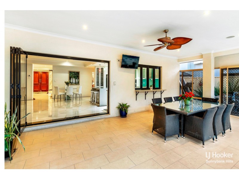 98 White Cedar Circuit, Stretton QLD 4116