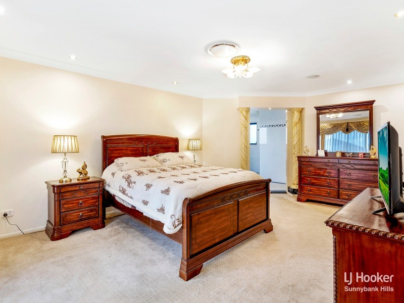 98 White Cedar Circuit, Stretton QLD 4116