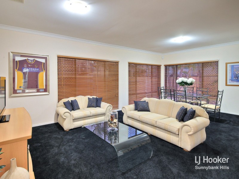 3 Conifer Street, Carindale QLD 4152