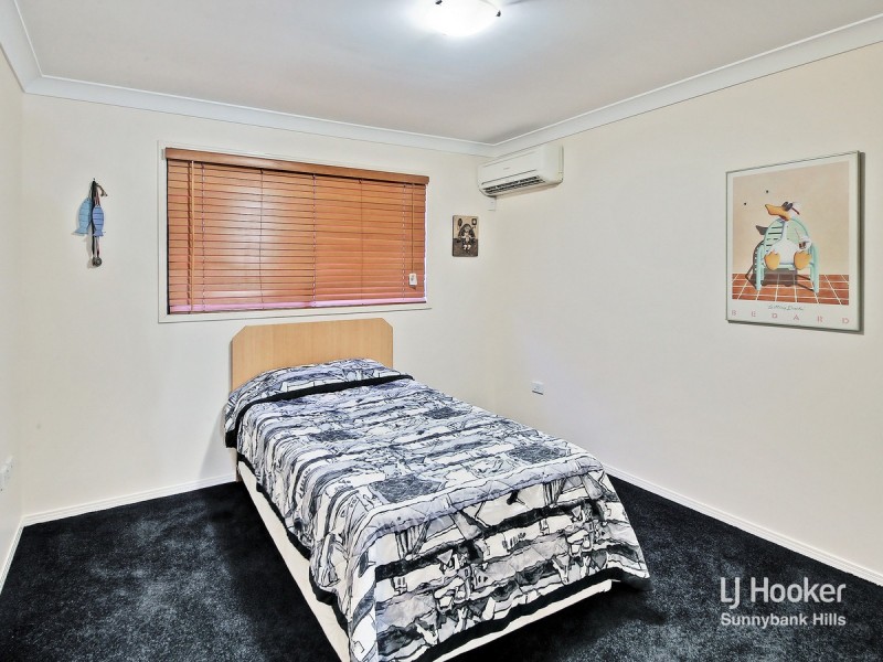 3 Conifer Street, Carindale QLD 4152