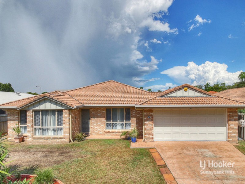 9 Innes Close, Parkinson QLD 4115