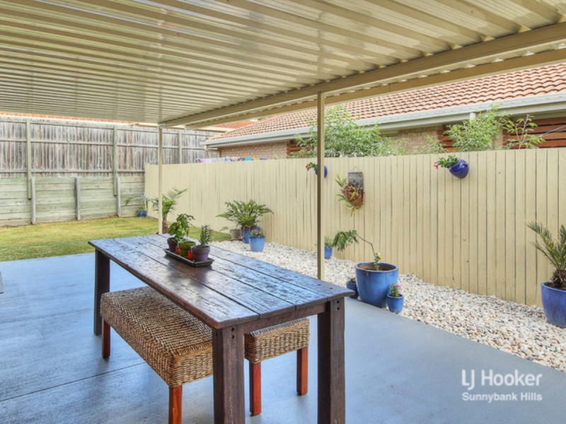9 Innes Close, Parkinson QLD 4115