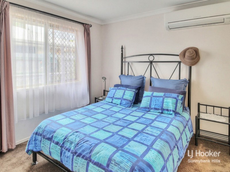 9 Innes Close, Parkinson QLD 4115