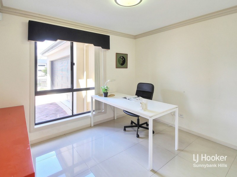64 Alfred Circuit, Calamvale QLD 4116