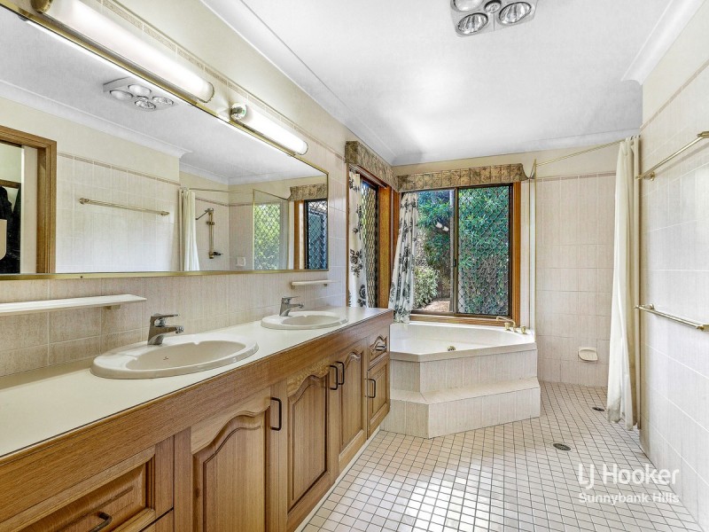 4 Gleneagles Court, Sunnybank QLD 4109