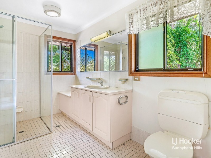 4 Gleneagles Court, Sunnybank QLD 4109