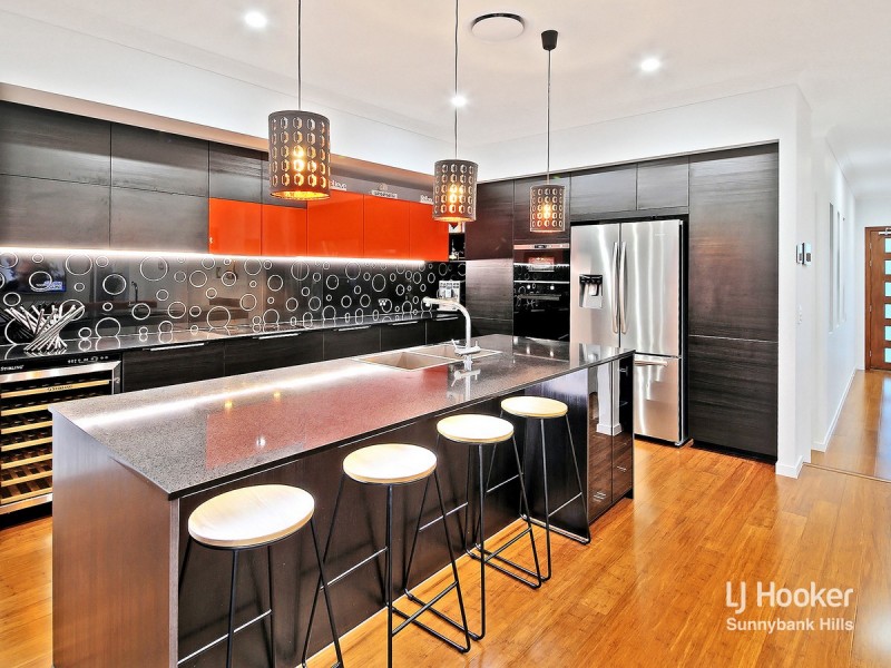 6 Sunshine Place, Eight Mile Plains QLD 4113