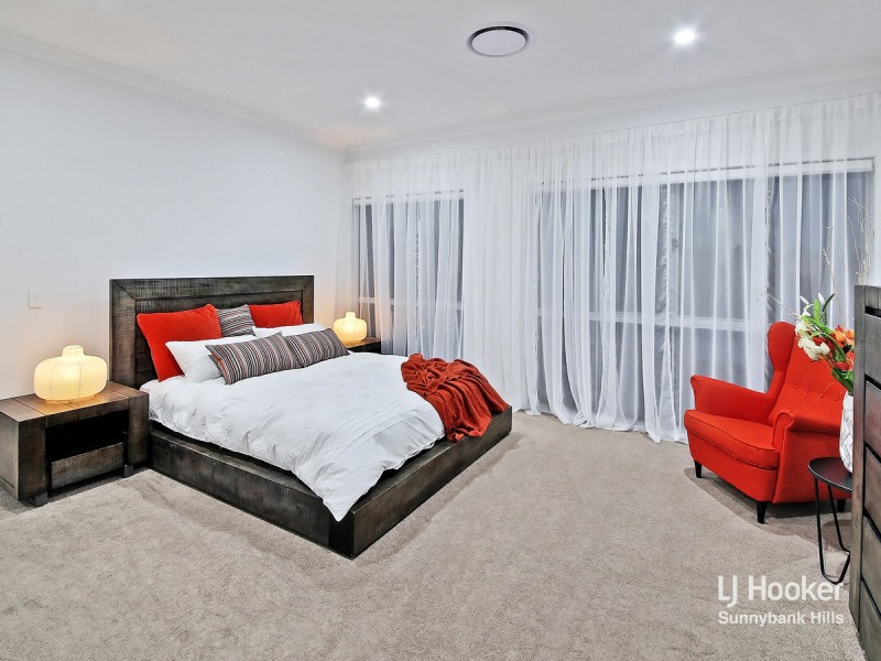 6 Sunshine Place, Eight Mile Plains QLD 4113