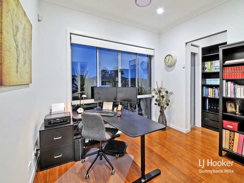 6 Sunshine Place, Eight Mile Plains QLD 4113