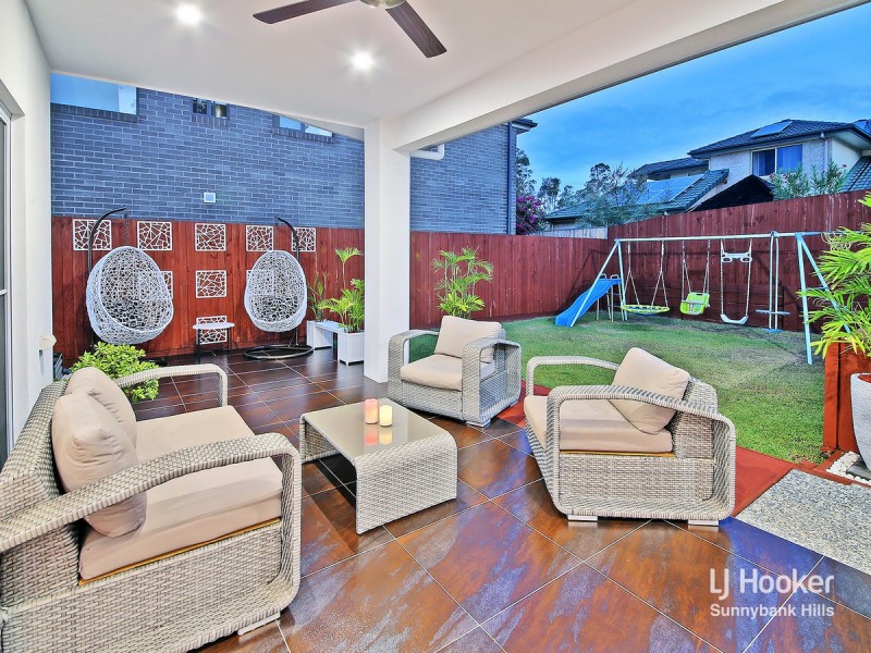 6 Sunshine Place, Eight Mile Plains QLD 4113