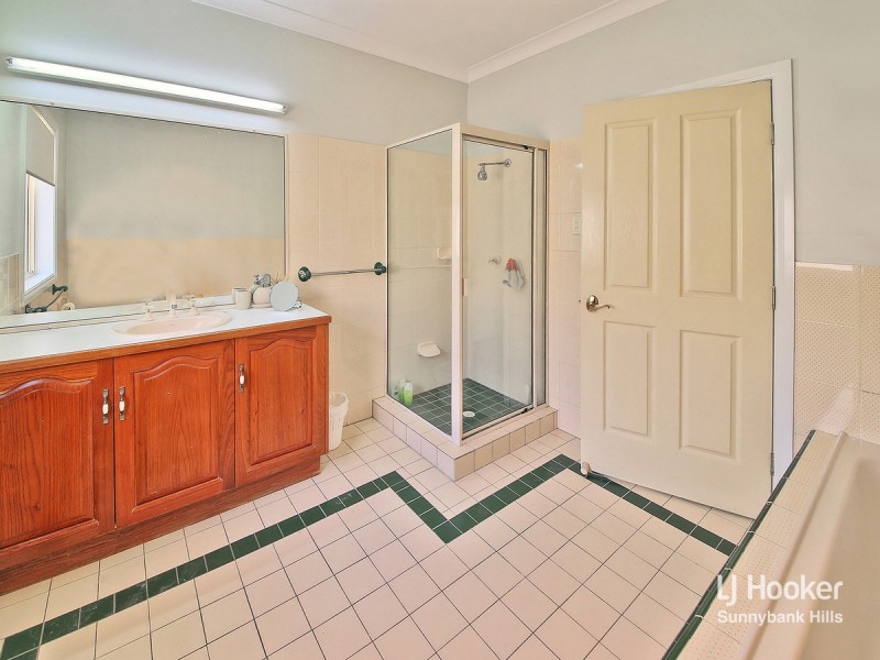 17 Cottonwood Crescent, Calamvale QLD 4116