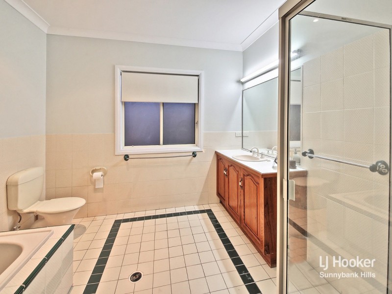 17 Cottonwood Crescent, Calamvale QLD 4116