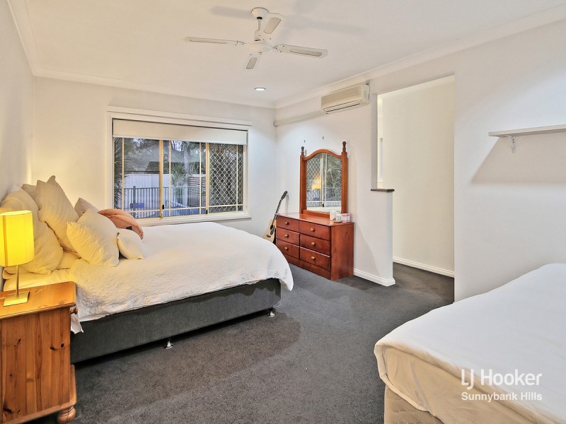 17 Cottonwood Crescent, Calamvale QLD 4116