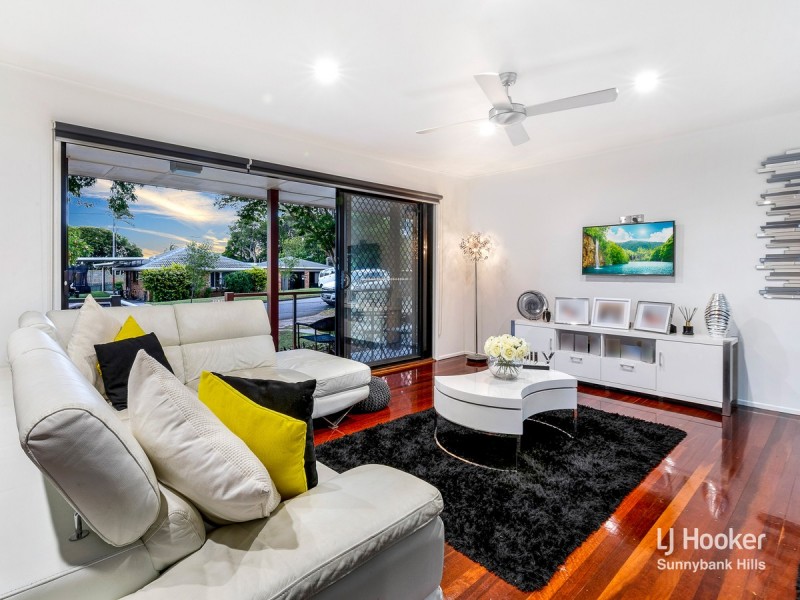 11 Akora Street, Macgregor QLD 4109