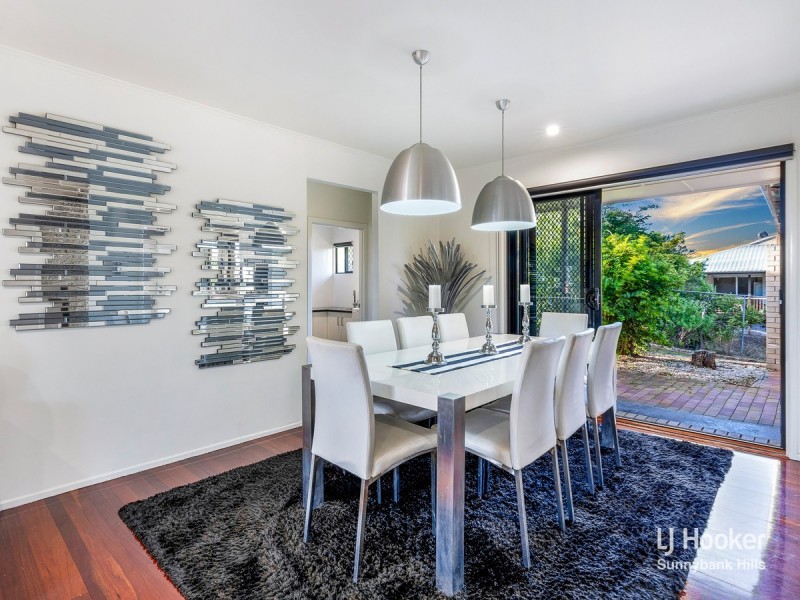 11 Akora Street, Macgregor QLD 4109