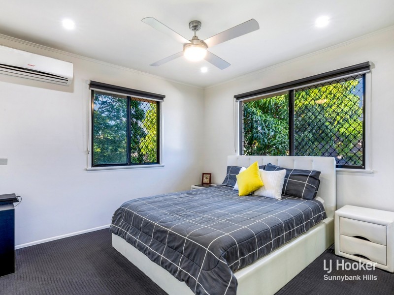 11 Akora Street, Macgregor QLD 4109