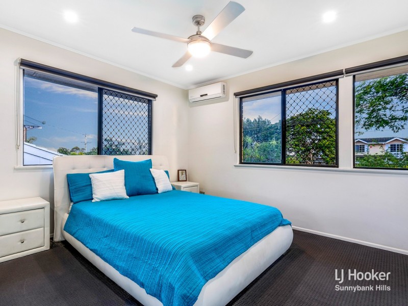 11 Akora Street, Macgregor QLD 4109